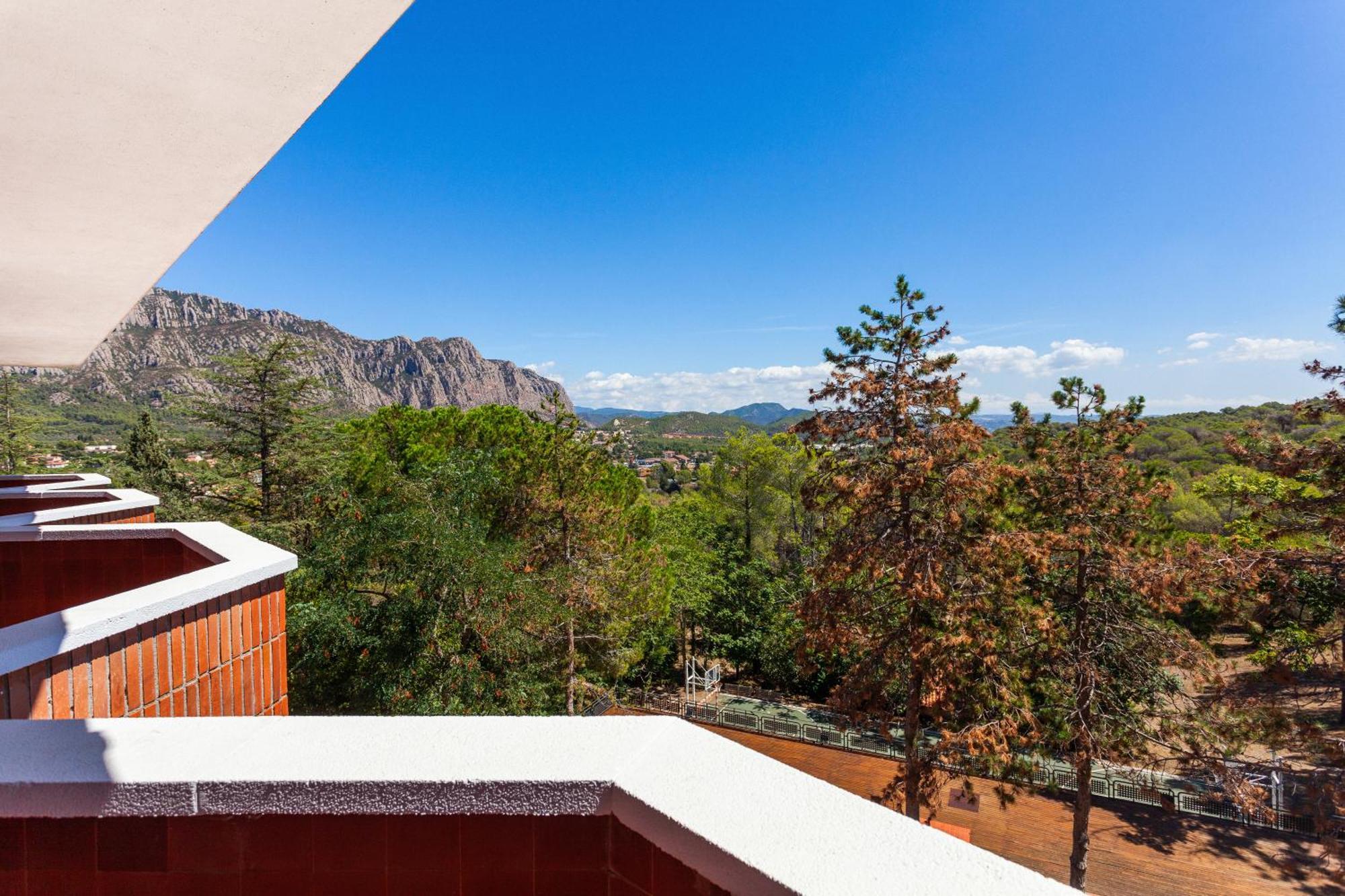 Checkin Montserrat Collbató Εξωτερικό φωτογραφία